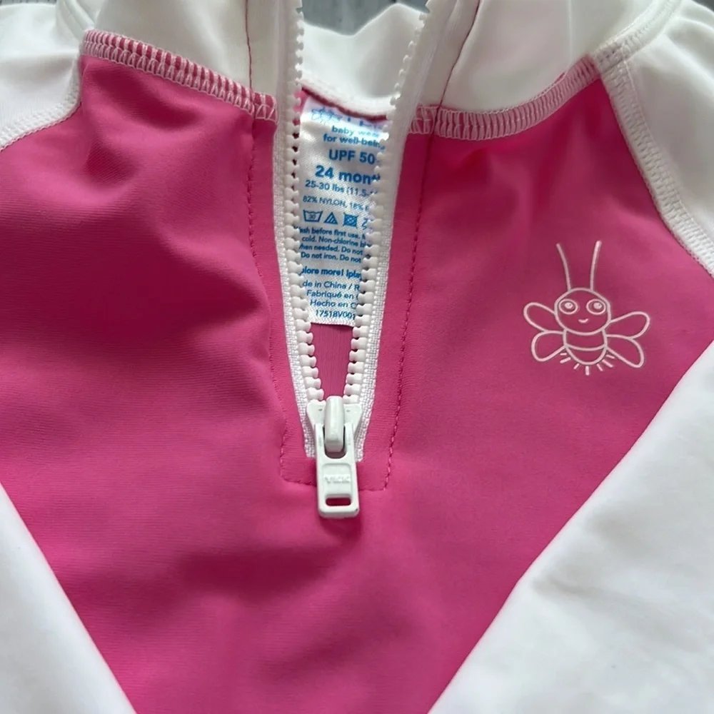 NWOT I play UPF 50 + long sleeve girls, swimwear top